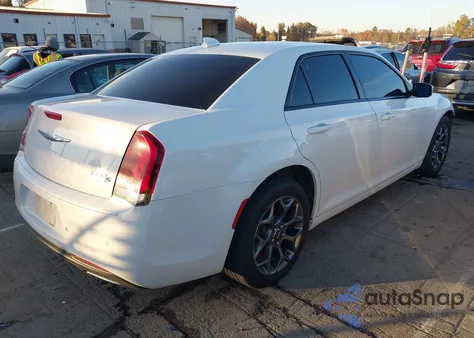 2015 Chrysler 300 300S z USA, uszkodzony, nr VIN 2C3CCAGG0FH756885
